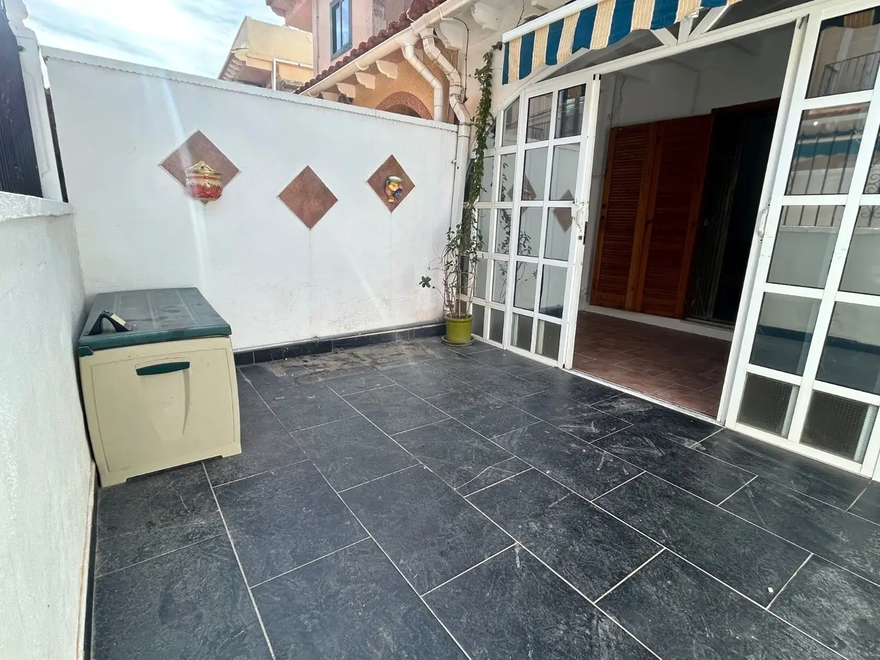 23dc8fd5a9c9c38b640b_xlarge-2