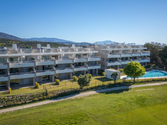 A1.1 Sunny Golf apartments Estepona aereal Abril