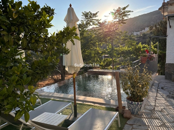 1 7020804132f1cd48fa7d0a6cde6ac64b