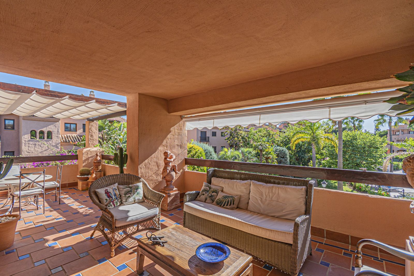 1 7020804132f1cd48fa7d0a6cde6ac64b