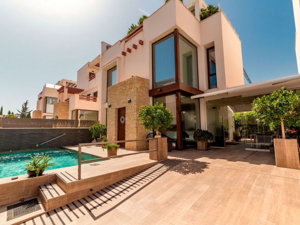 1 7020804132f1cd48fa7d0a6cde6ac64b