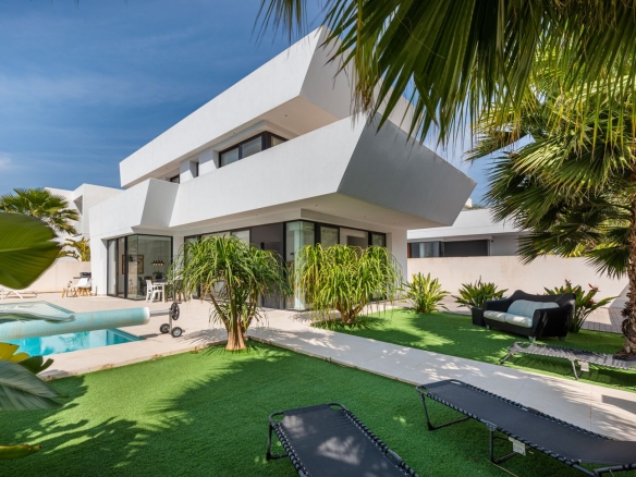 1 7020804132f1cd48fa7d0a6cde6ac64b