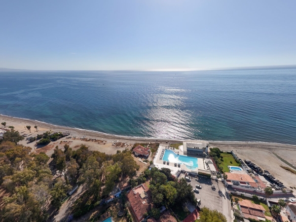 1 7020804132f1cd48fa7d0a6cde6ac64b