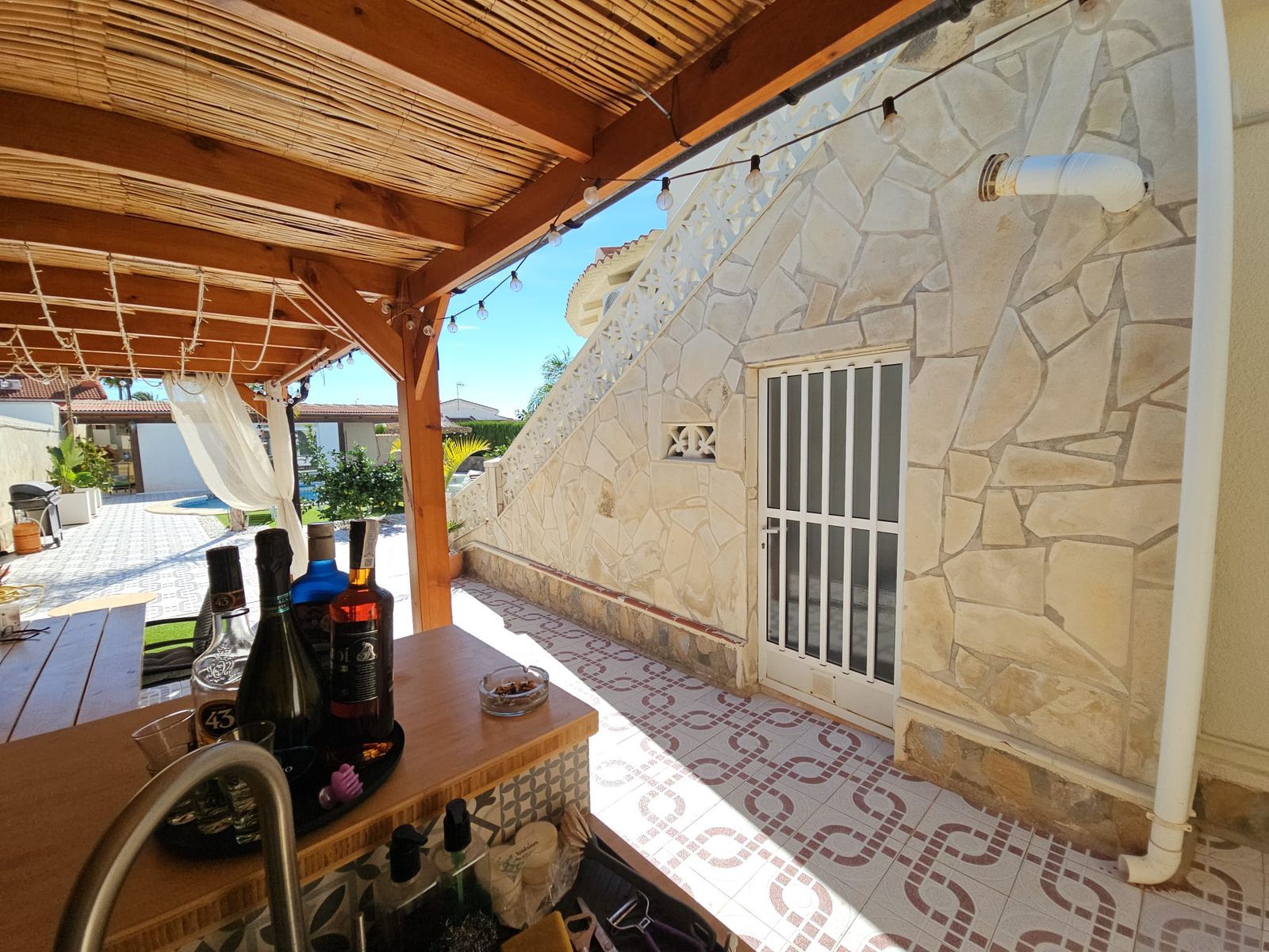 3 644887ed831e8682853ff700c7704b89