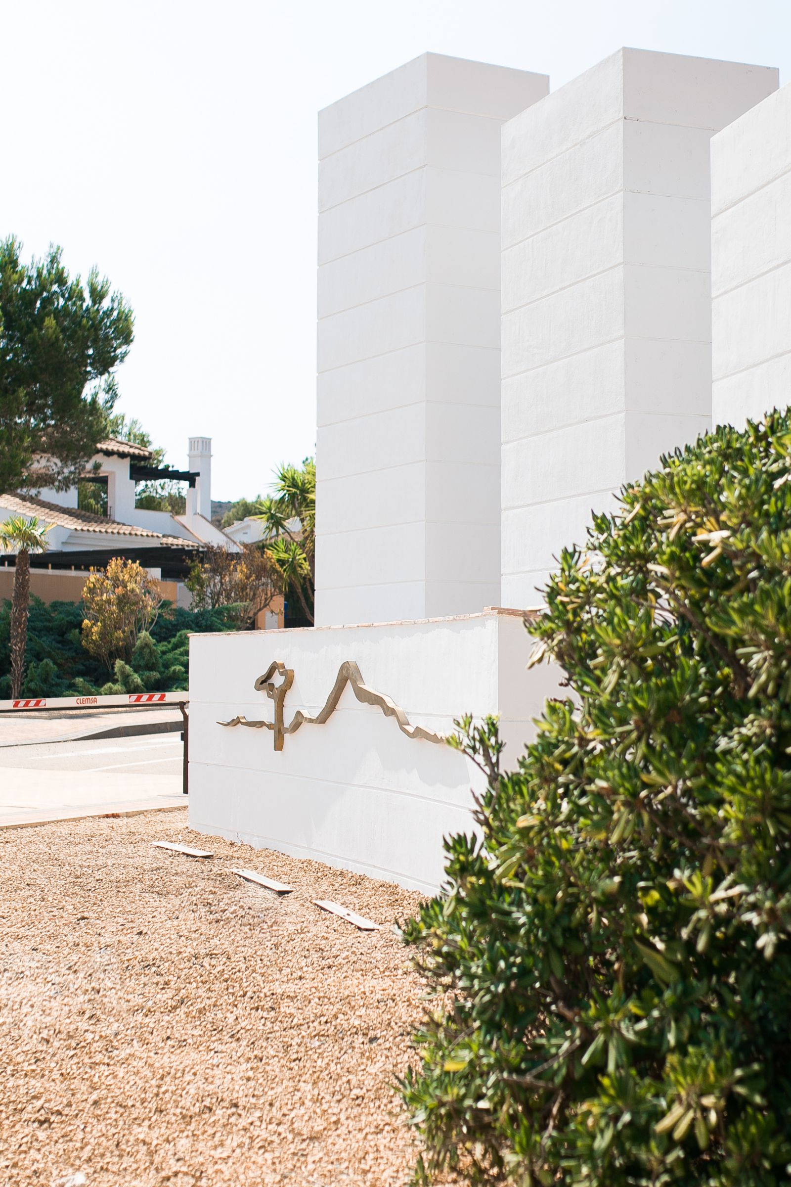 3 644887ed831e8682853ff700c7704b89