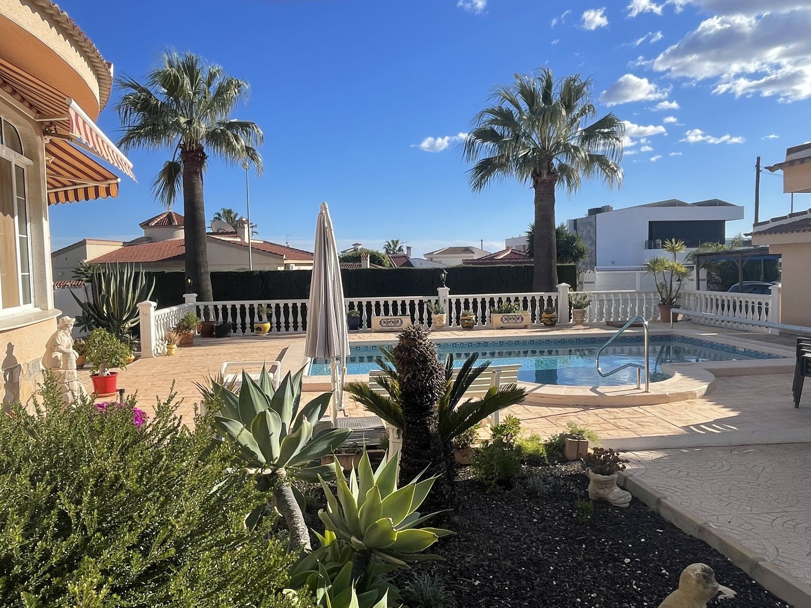 3 644887ed831e8682853ff700c7704b89