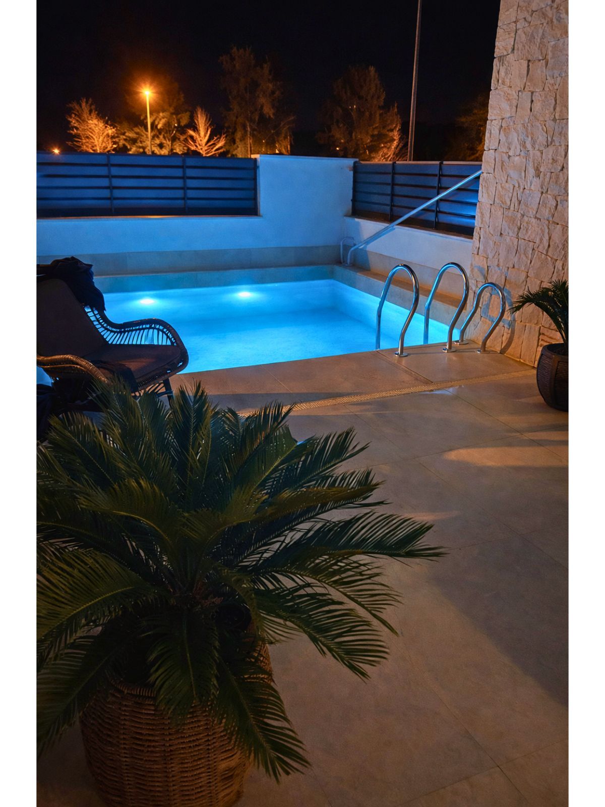 3 644887ed831e8682853ff700c7704b89