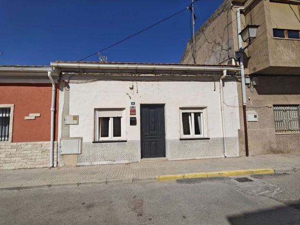 34696 town house for sale in pinoso 2270717 large