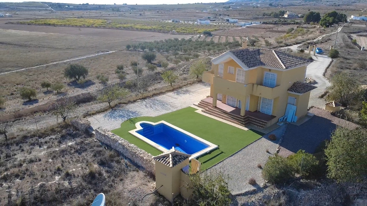 35341 villa for sale in pinoso 2555113 large