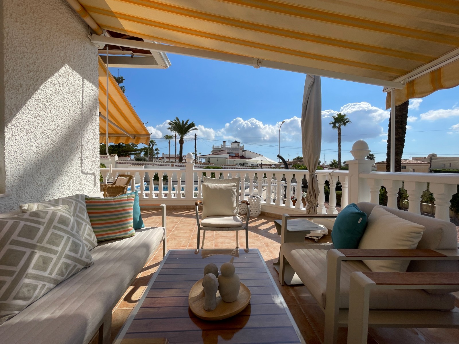 585998 694127d718804