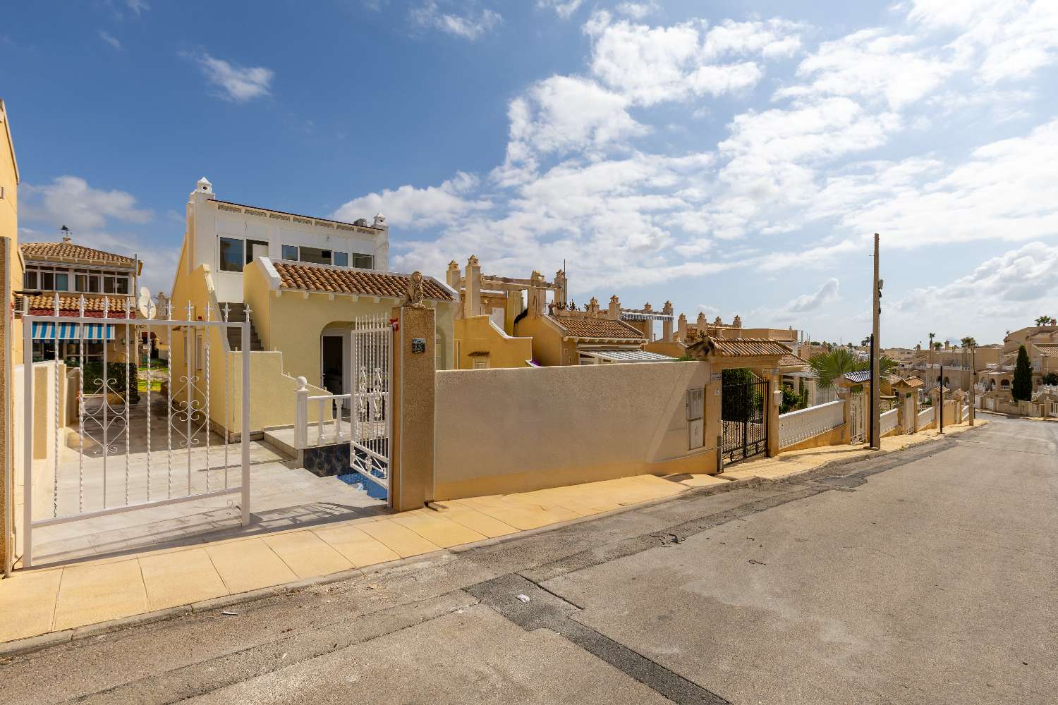 CLOP2036 San Miguel de Salinas Alicante Detached Villa