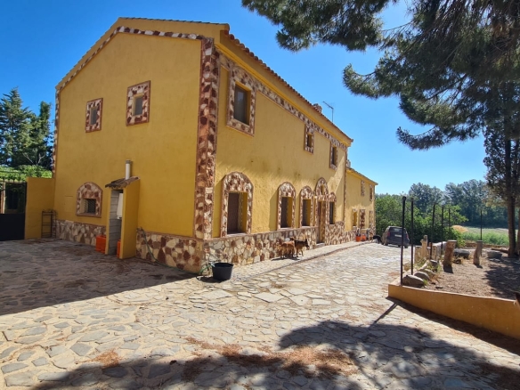 RRP 120725 Baza Granada Finca Rural Estate