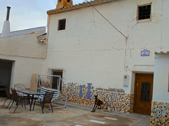 RRP 271025 Cullar Granada Cave House