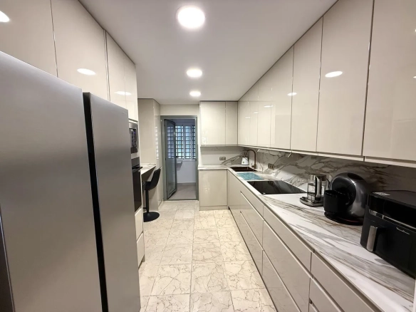 Appartement te koop in Atalaya, Malaga, Spanje