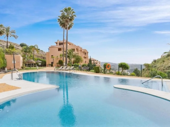 Appartement te koop in Calanova Golf, Malaga, Spanje