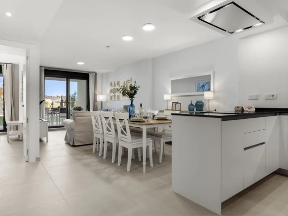 Appartement te koop in Calanova Golf, Malaga, Spanje