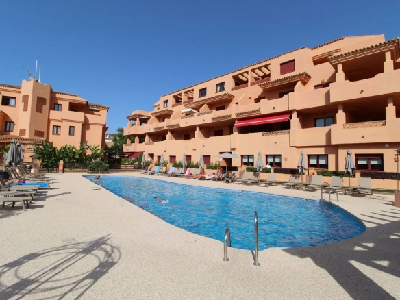 Appartement te koop in El Paraiso, Malaga, Spanje