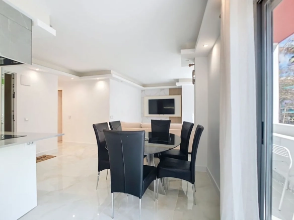 Appartement te koop in Estepona, Malaga, Spanje