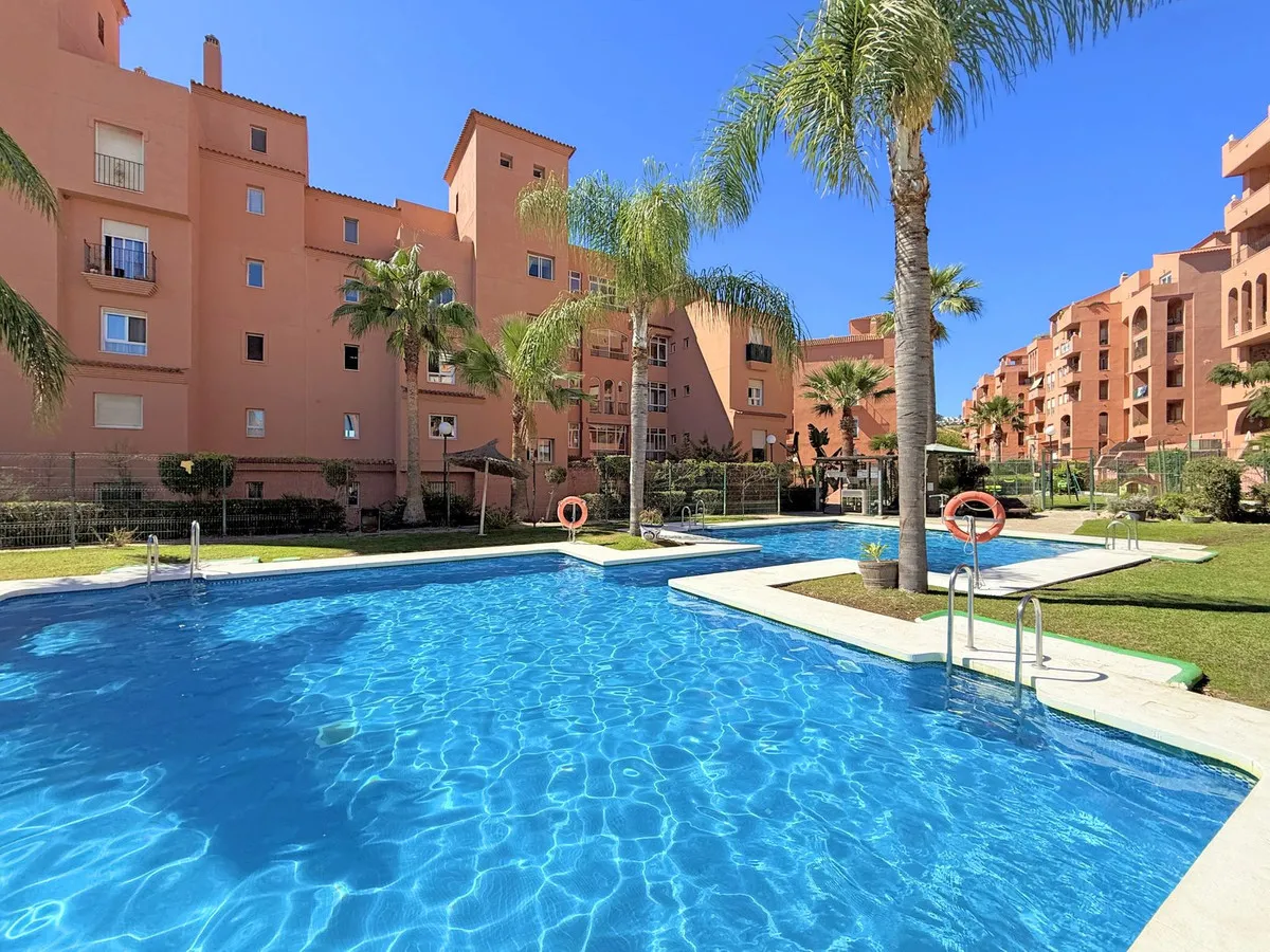 Appartement te koop in La Duquesa, Malaga, Spanje