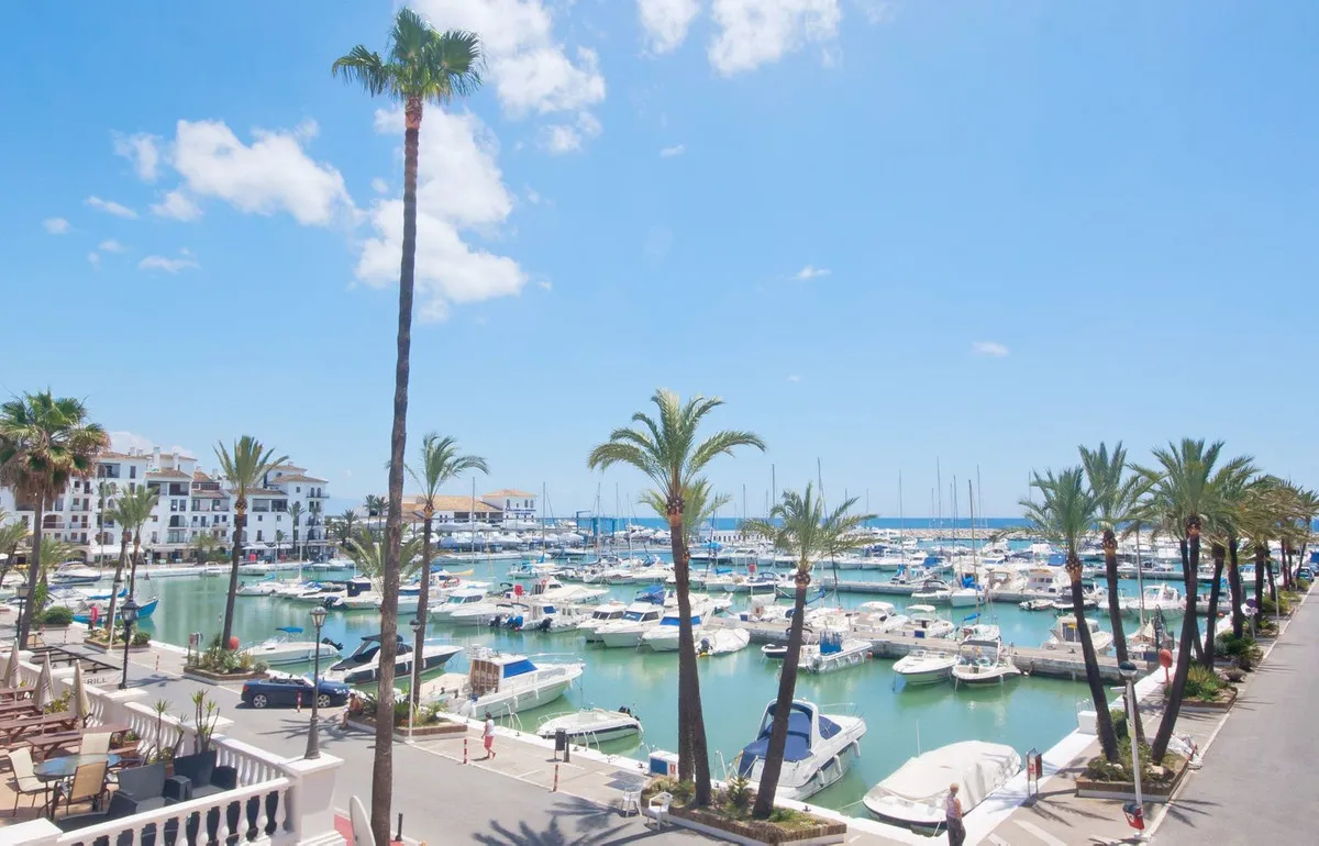 Appartement te koop in La Duquesa, Malaga, Spanje