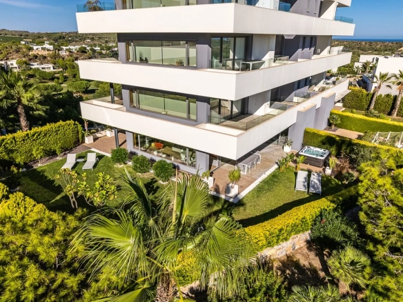 Appartement te koop in Las Colinas Golf, Alicante, Spanje