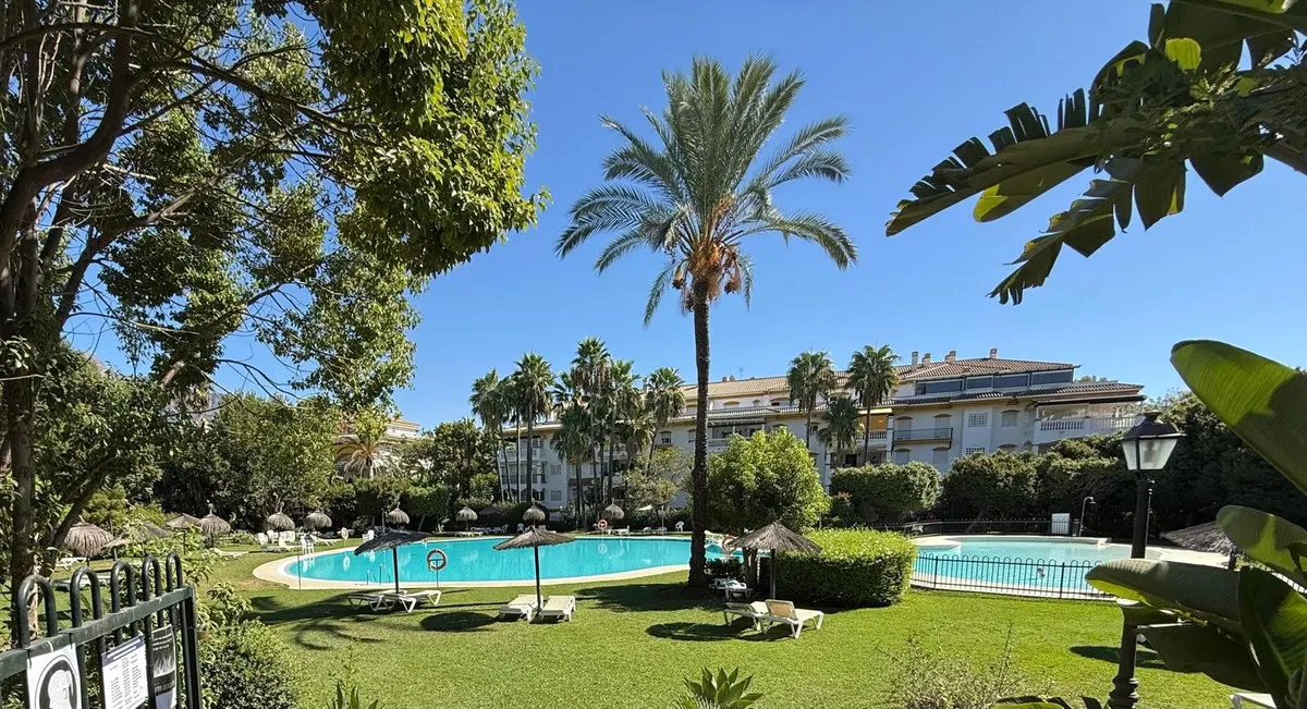 Appartement te koop in Nueva Andalucia, Malaga, Spanje