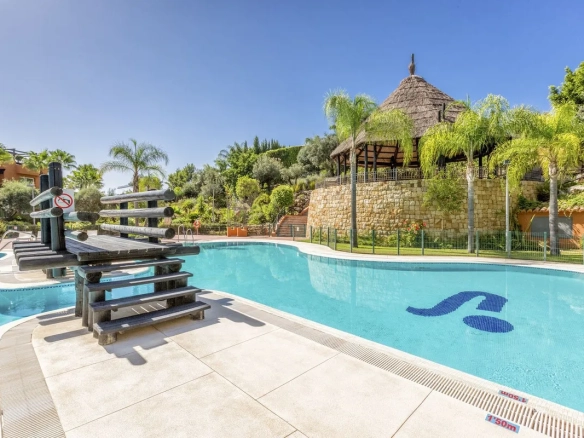 Appartement te koop in Nueva Andalucia, Malaga, Spanje