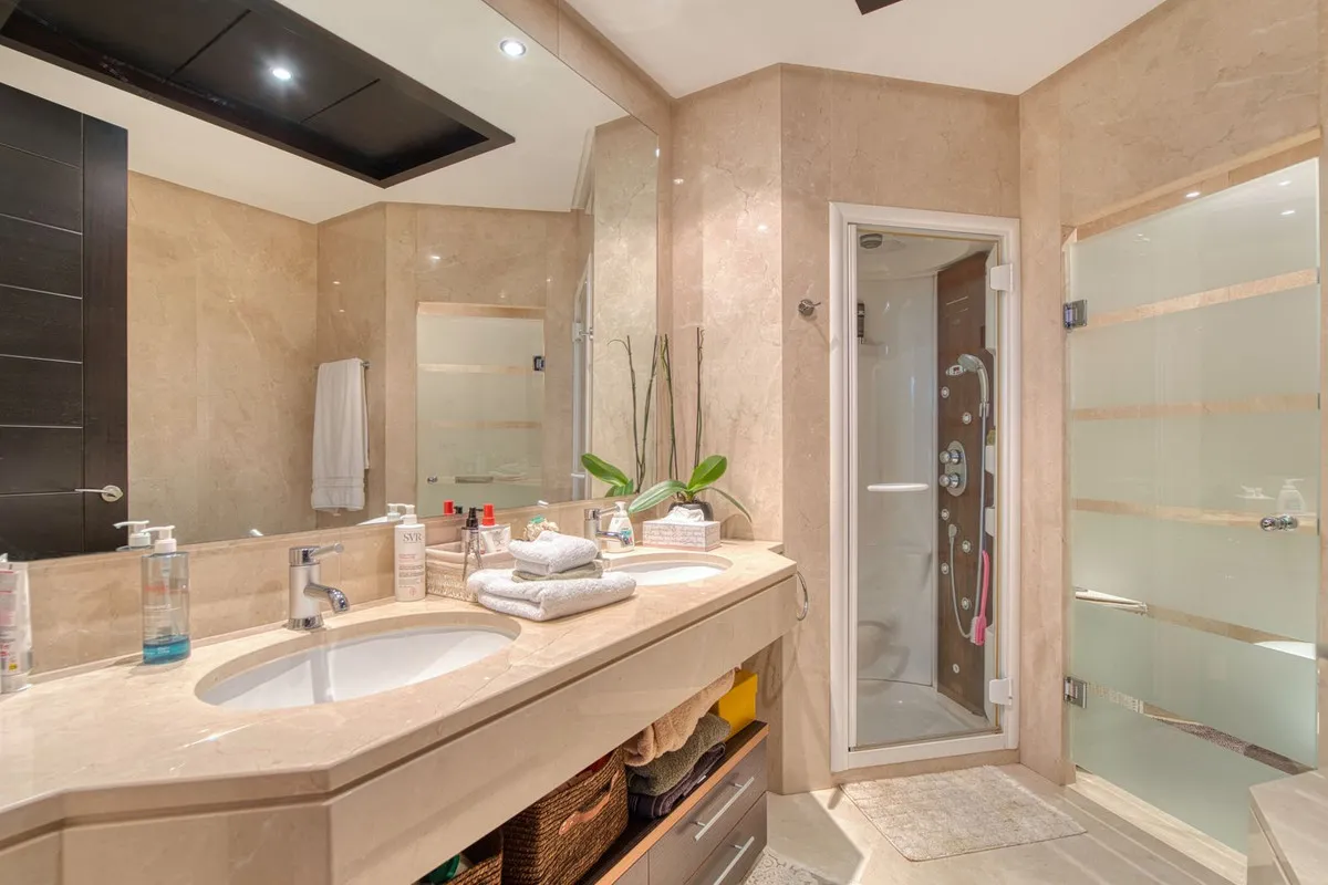 Appartement te koop in Nueva Andalucia, Malaga, Spanje