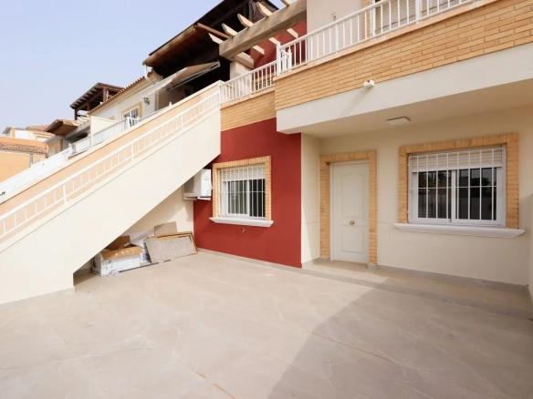 Appartement te koop in Pilar de la Horadada, Alicante, Spanje