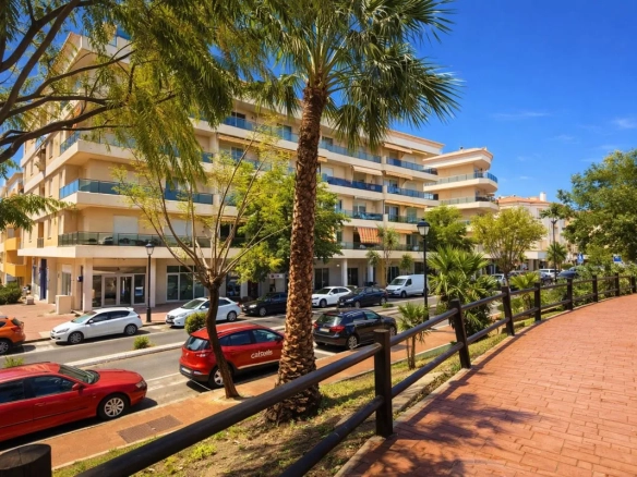 Appartement te koop in San Luis de Sabinillas, Malaga, Spanje