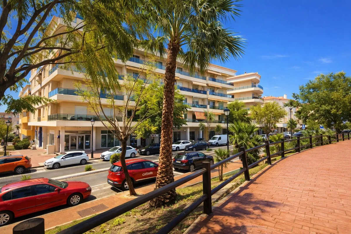 Appartement te koop in San Luis de Sabinillas, Malaga, Spanje Appartement te koop in San Luis de Sabinillas, Malaga, Spanje