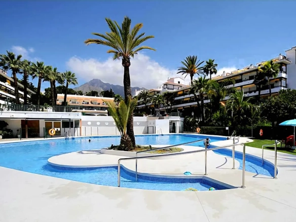 Appartement te koop in The Golden Mile, Malaga, Spanje