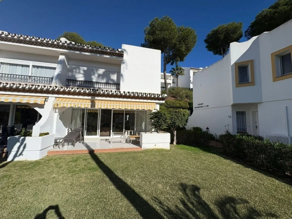 Country House te koop in Miraflores, Malaga, Spanje