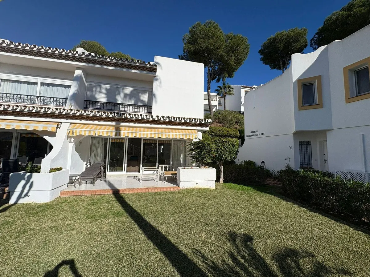 Country House te koop in Miraflores, Malaga, Spanje