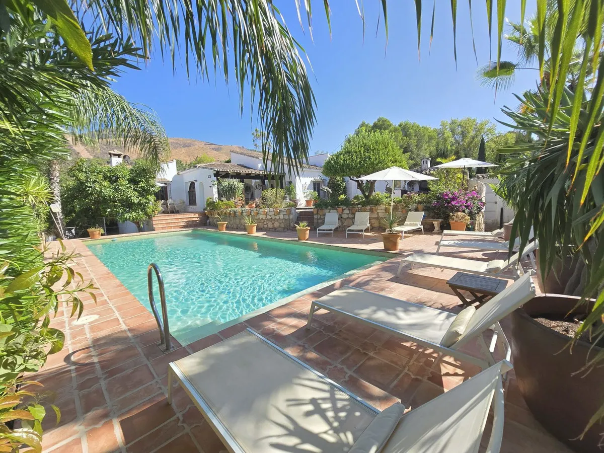 Finca / Landhuis te koop in Alhaurín el Grande, Malaga, Spanje