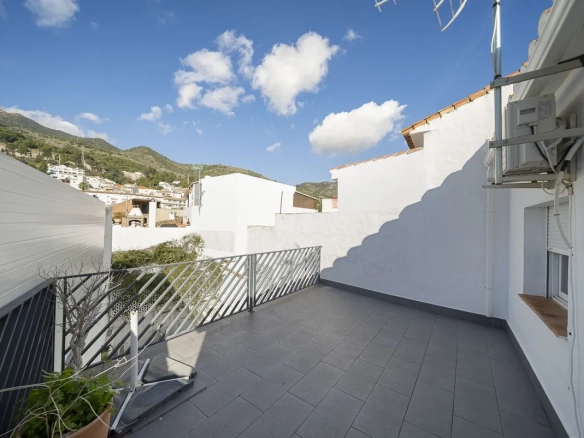 Geschakelde woning (Townhouse) te koop in Benalmadena Pueblo, Malaga, Spanje