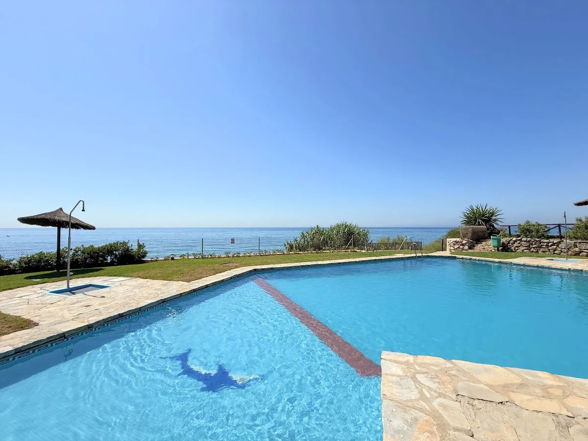 Geschakelde woning (Townhouse) te koop in Estepona, Malaga, Spanje