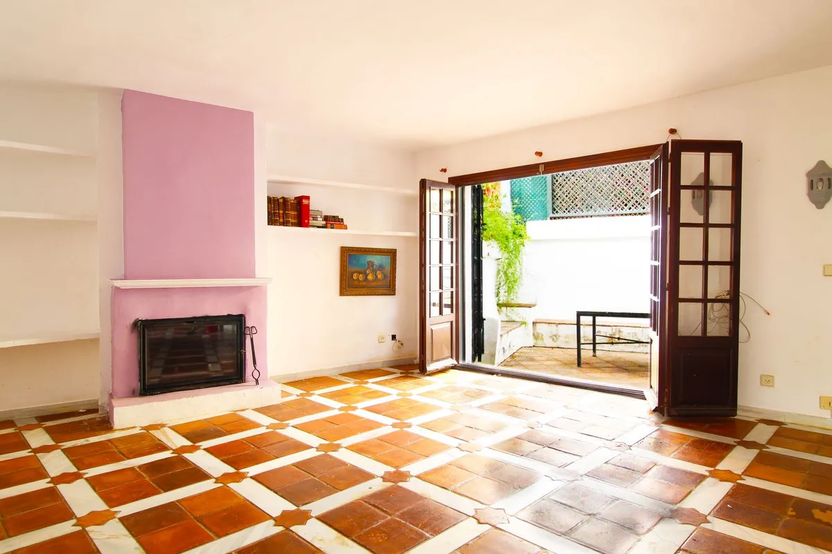 Geschakelde woning (Townhouse) te koop in Guadalmina Baja, Malaga, Spanje