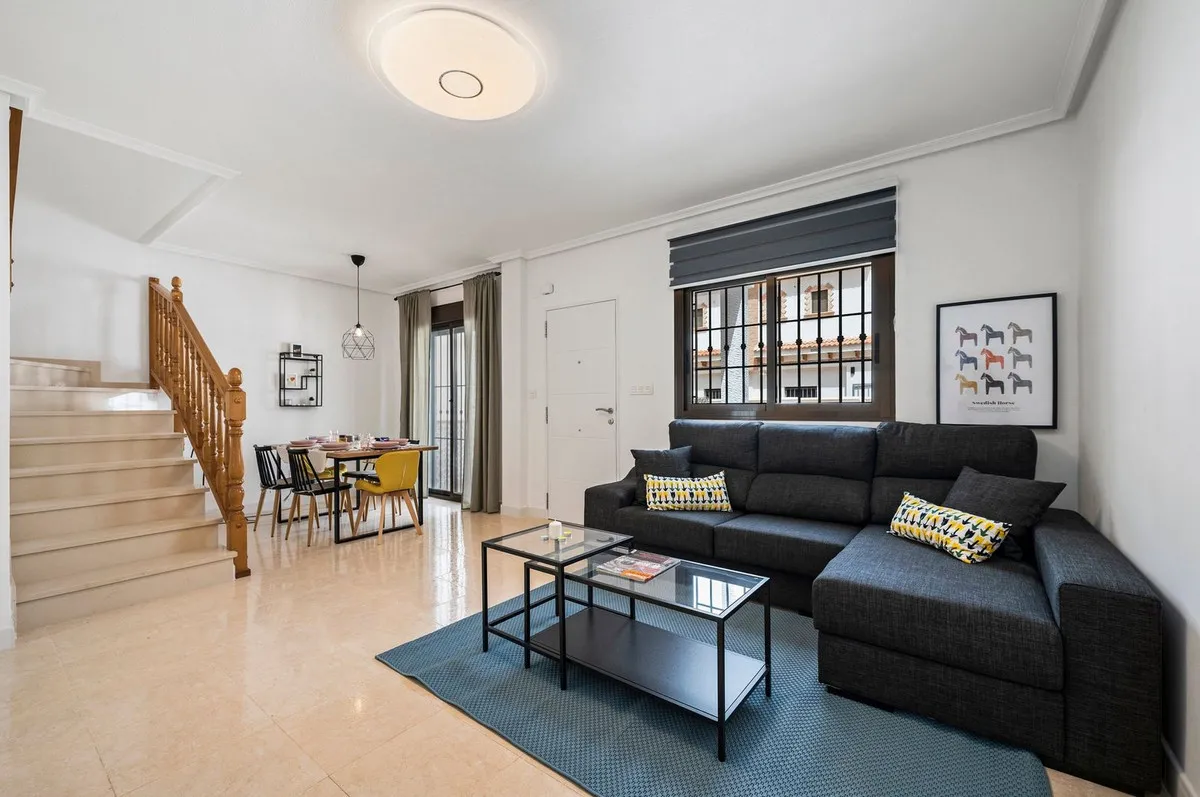 Geschakelde woning (Townhouse) te koop in San Miguel de Salinas, Alicante, Spanje