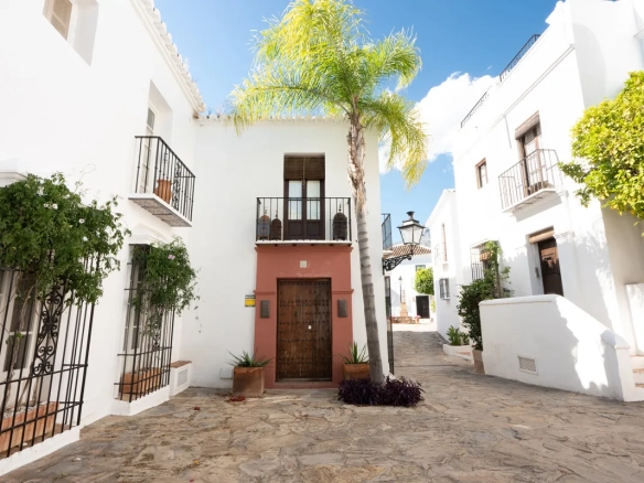 Geschakelde woning (Townhouse) te koop in The Golden Mile, Malaga, Spanje