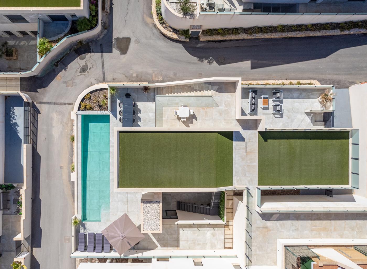 O 1hvp2e4u099tks0nui1lnh19c01s