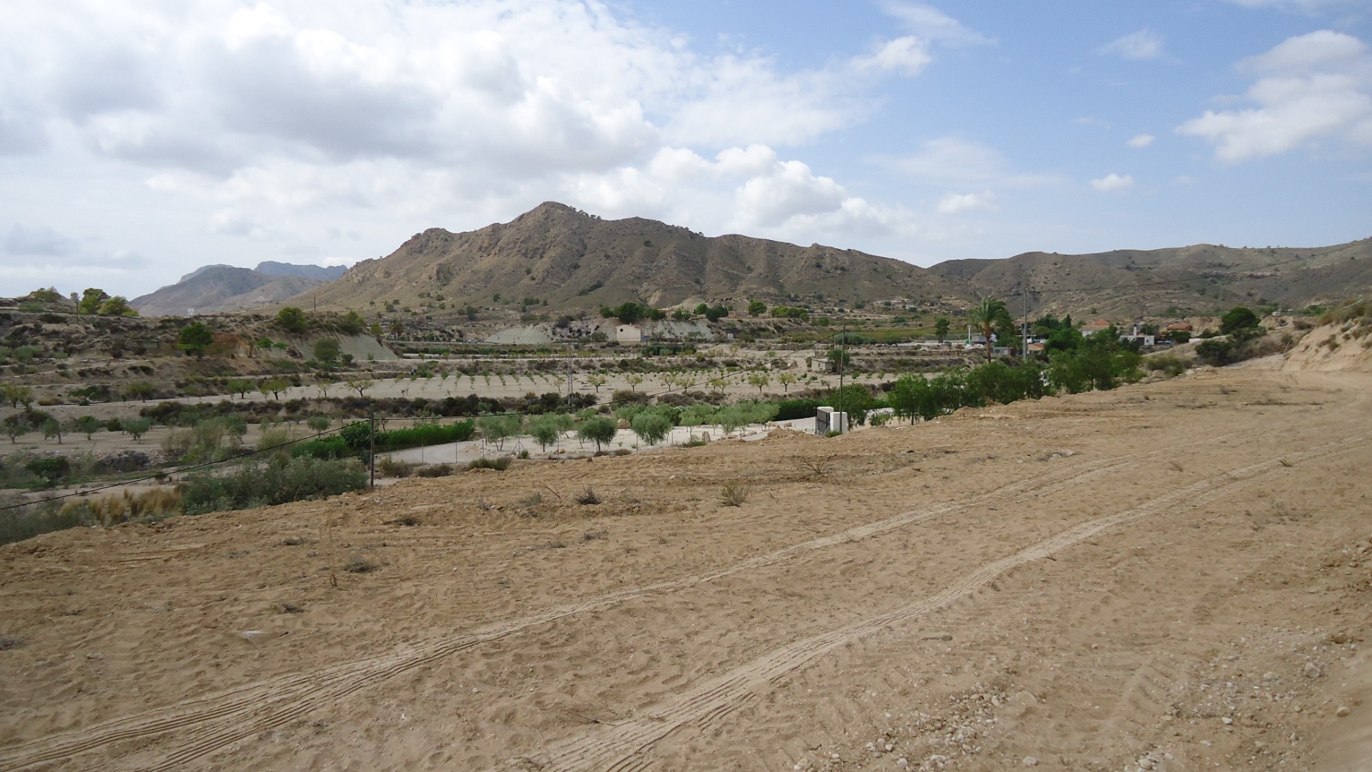 O 1iad2qq8n15eb1vqe1jvijfq111h2h