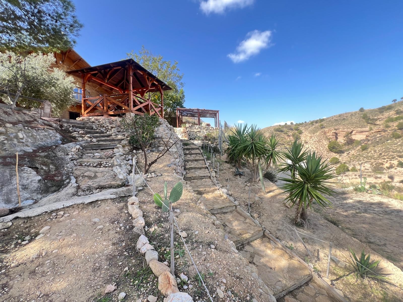 O 1j8iv54npfpf18pr1pinrlv2hm7c