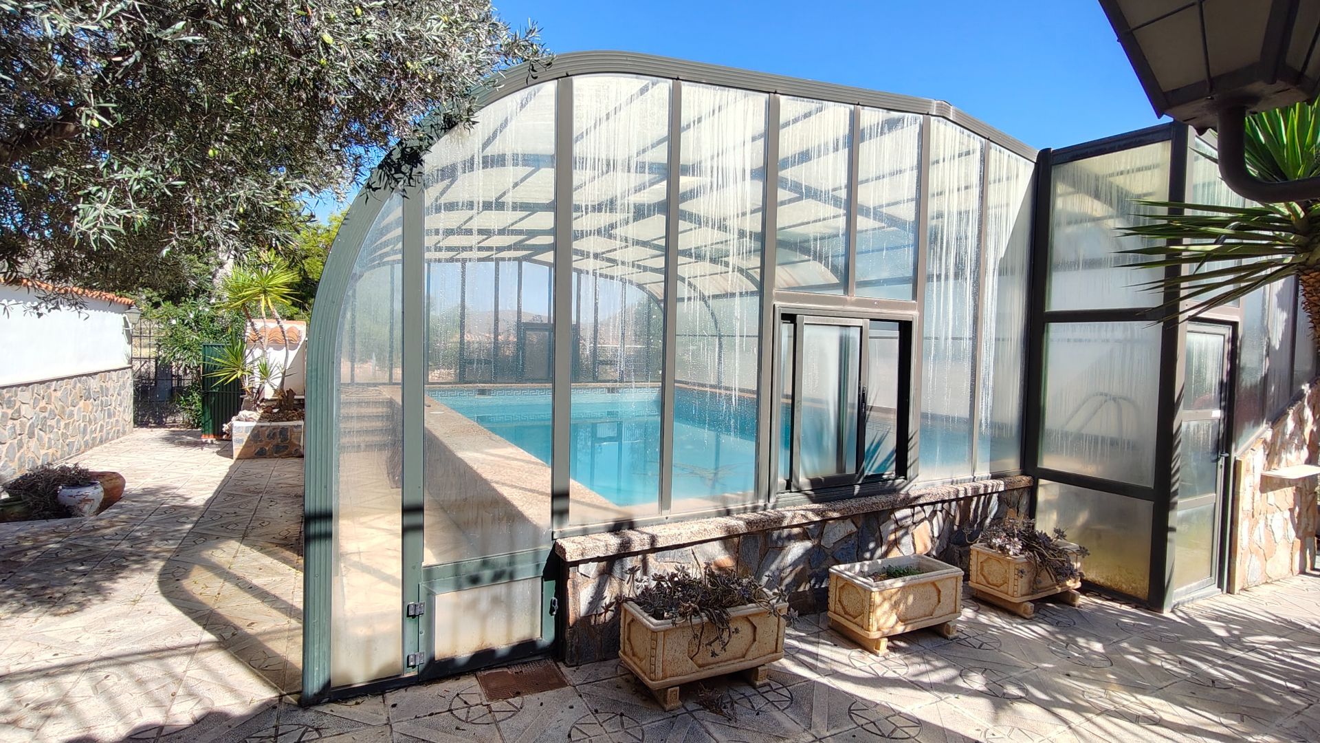 O 1j8l87ggs1579qs61irn19c7rbr6r