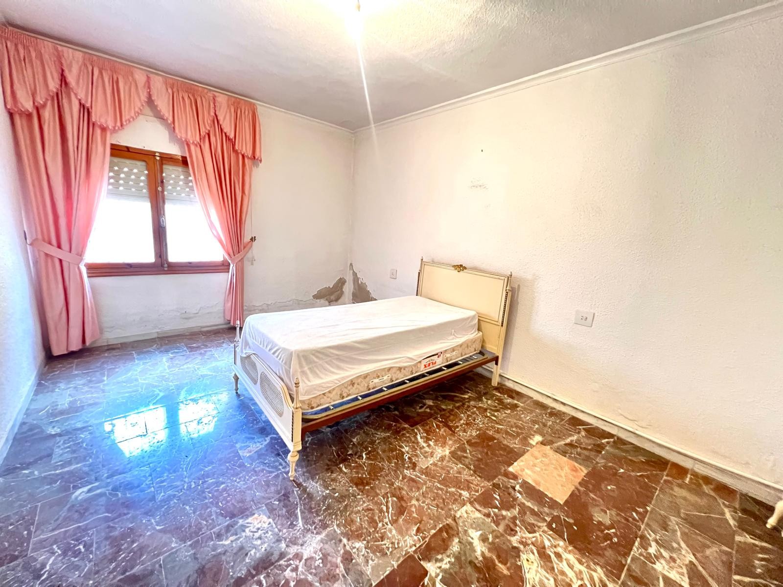 O 1j9cp1gmd2bieit1o3mq2isrg3q