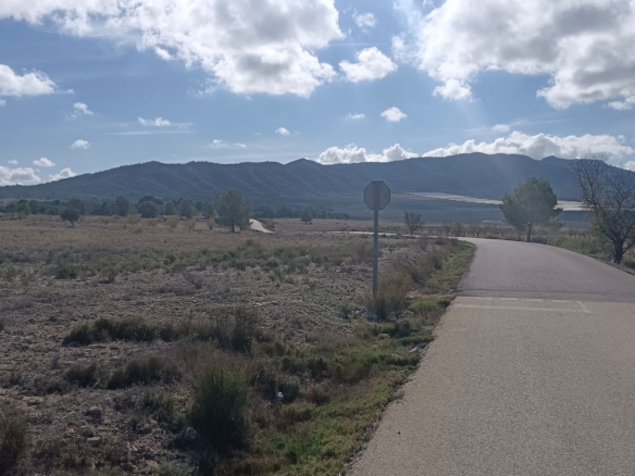 O 1j9ubbfif16f41s901gr2v73a8d2u