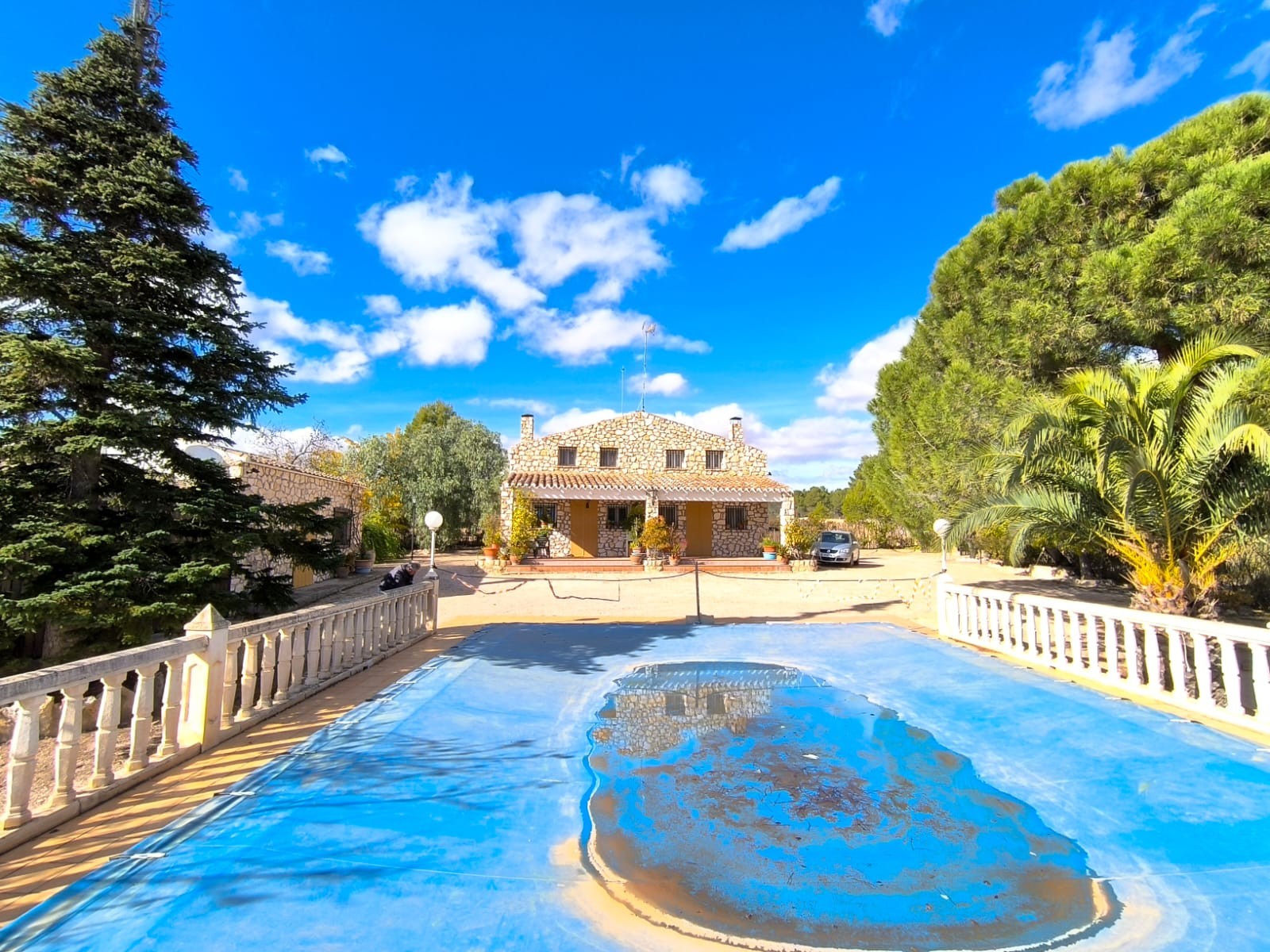 O 1jalpi8pvko81cm91div1iin179126