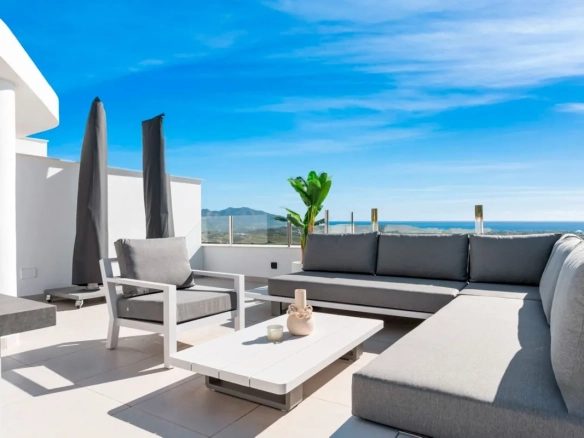 Penthouse te koop in Calanova Golf, Malaga, Spanje