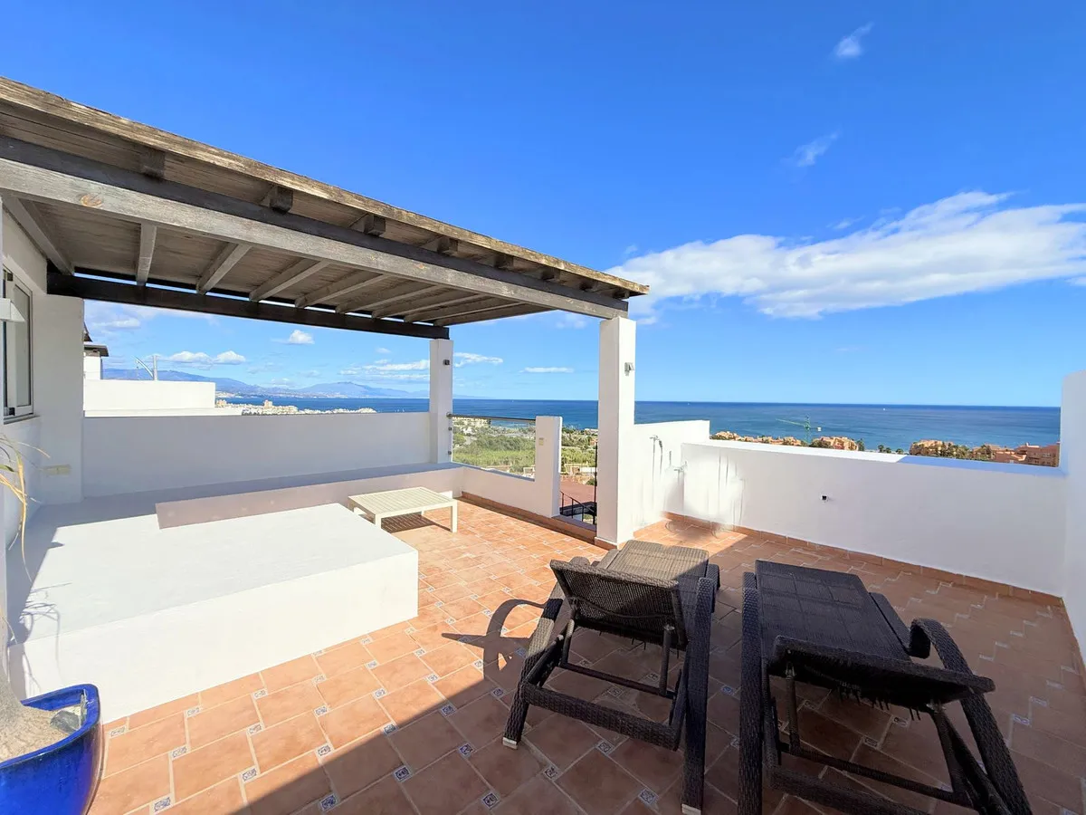 Penthouse te koop in La Duquesa, Malaga, Spanje