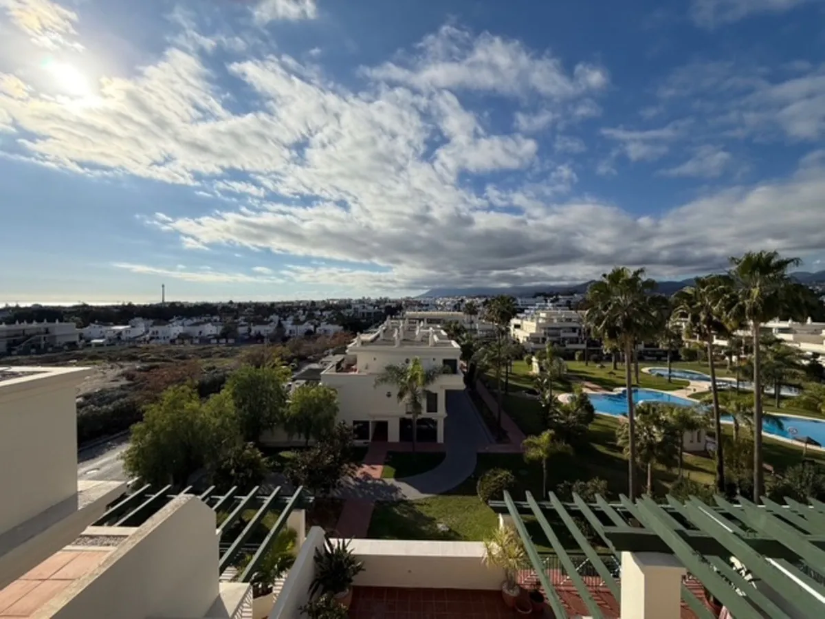 Penthouse te koop in Nueva Andalucia, Malaga, Spanje